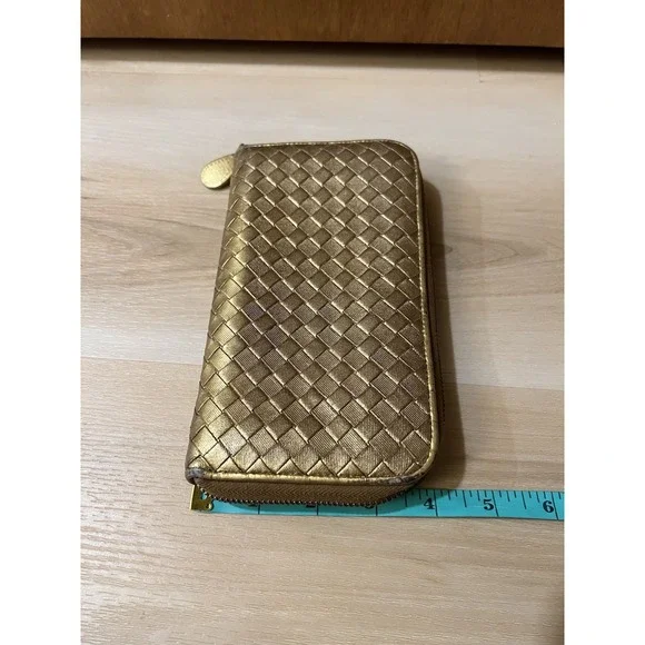 Bottega Veneta Gold Intrecciato Leather Zip Around Wallet Metallic Shiny - Picture 7 of 15
